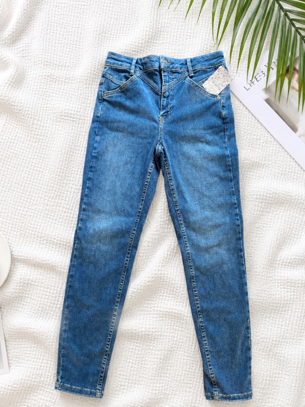 We The Free High-Rise NWT Straight Leg Blue Slim Jeans, 28 see measurements